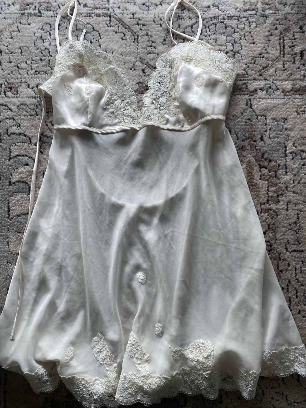 VTG 90s VICTORIA’S SECRET Bridal Sheer Chemise Nightie Ivory Satin Lace Sz S/M